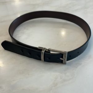 Ike Behar Men’s’ Reversible Black/Brown Genuine Leather Belt-Size 28